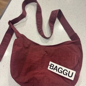 Baggu Medium Nylon Crescent Bag